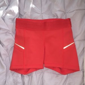 Lululemon Thick Bike Shorts with pockets- Size 2